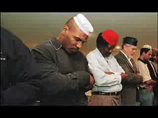 ‫ N importe qui vous êtes. Il faut prier