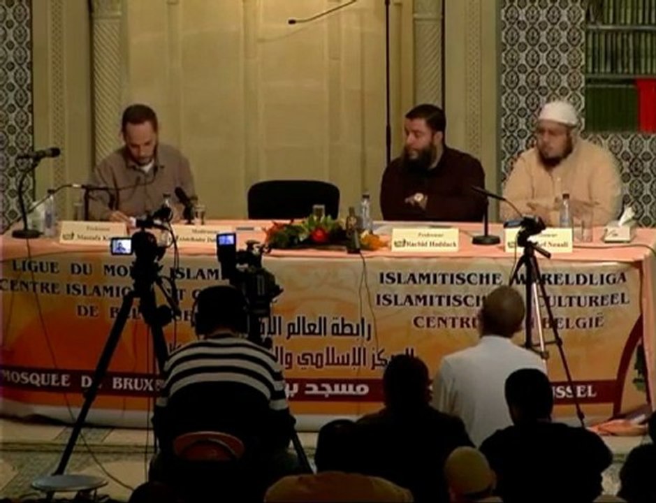 Mustapha Kastit   ''Pourquoi le voile  '' - AOL Video