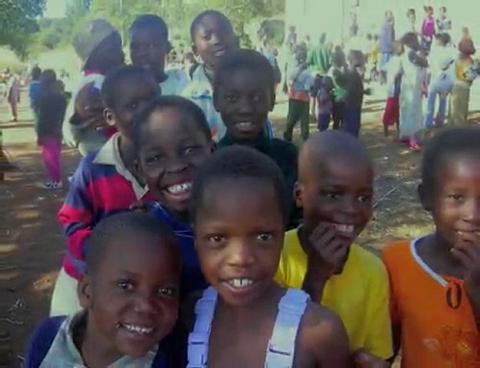 Helping Orphans in Africa - Zimbabwe Gecko Society