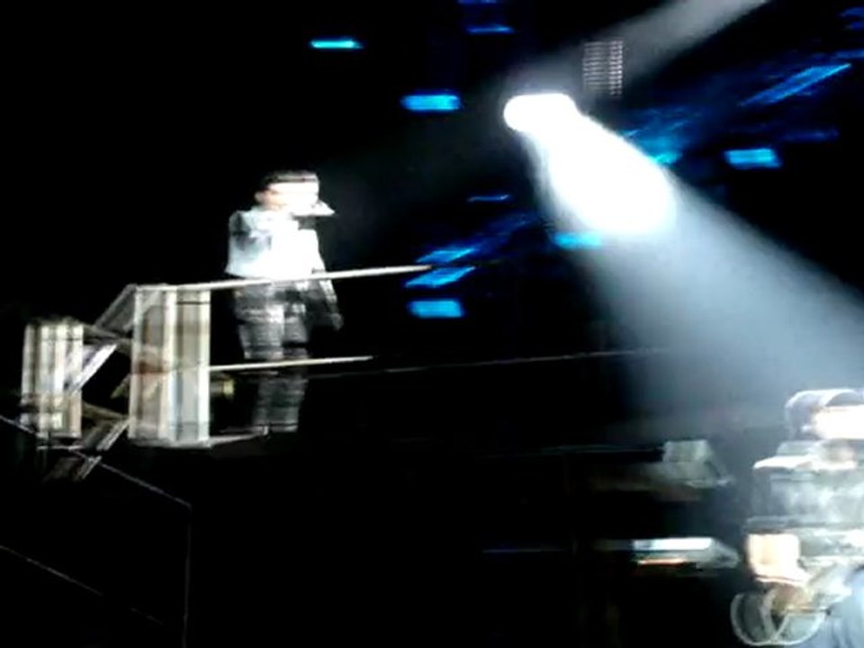 Tokio hotel - Durch den monsun (20-03-2010 Nantes)