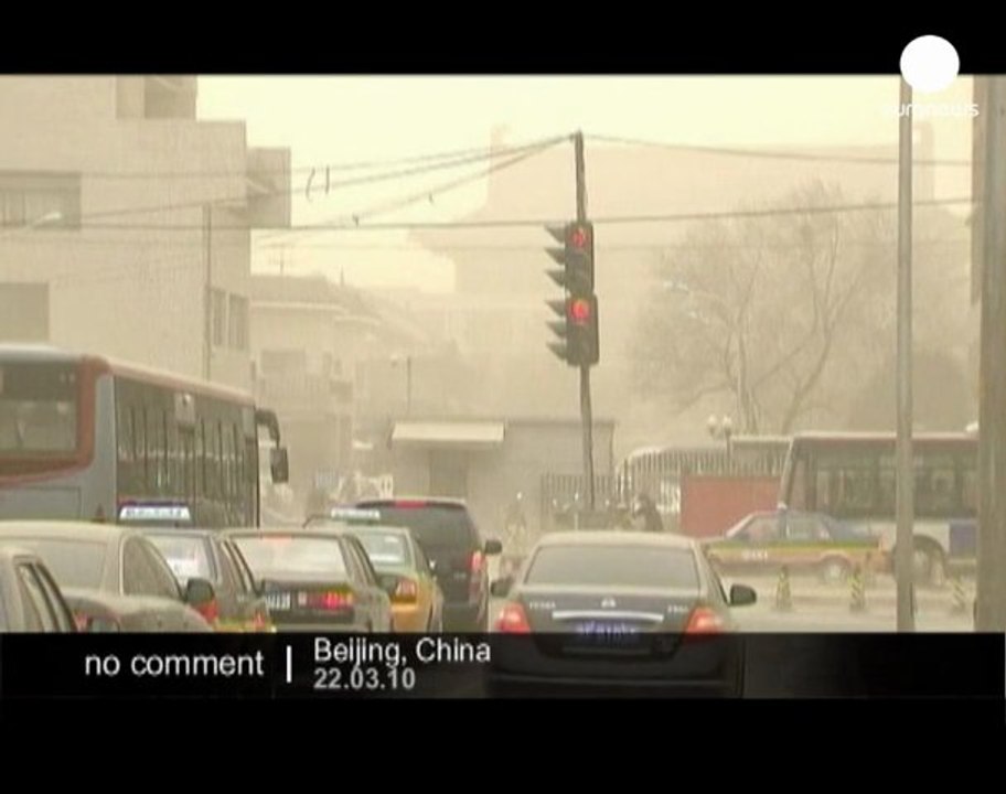 Sandstorms continues to sweep through Beijing