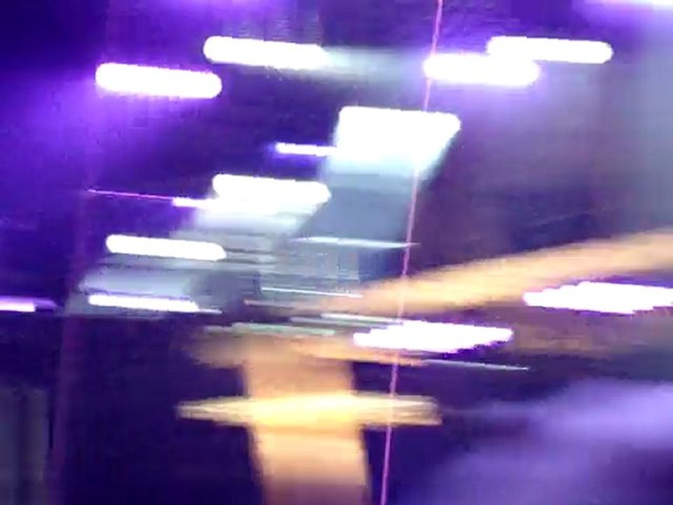 Tokio hotel - In you shadow (20-03-2010 Nantes)