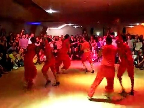 Yanek Revilla et Casino.com à Bailar Cuba