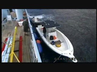 2-4 les hommes requins