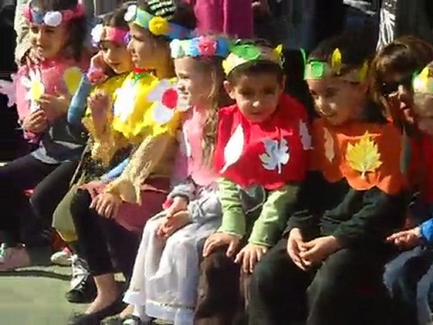 Fête du Carnaval a l'école de Lilly LE LIEVRE ET LA TORTUE