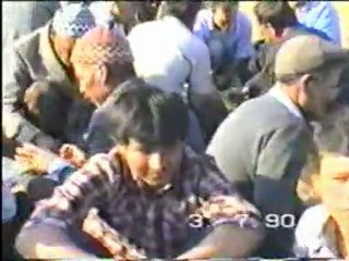 1990 yılı Celleler mahallesi bayram yemeği.www.dereici.net