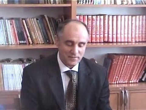 Vali Özçimen'den İşitme Özürlü Bir Öğrenciye İşitme Cihazı