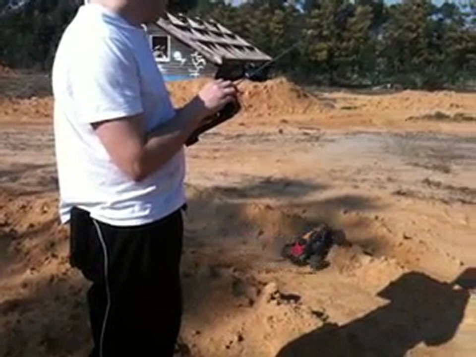 TRAXXAS NITRO ONDRES MARS 2010