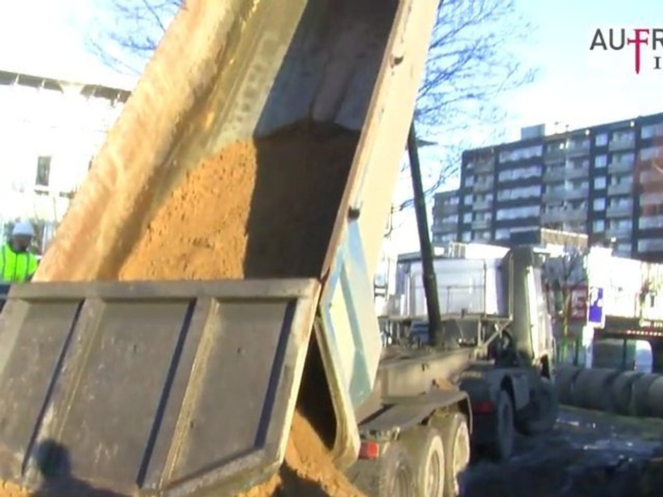 Bau der Motte / mittelalterlichen Turmhügelburg in Herne