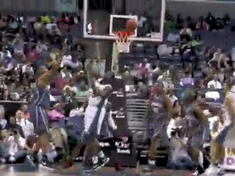 Raymond Felton comes up with the steal and Gerald Wallace co