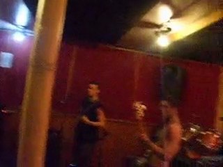 Mao et ses Tongs - Chien à Punk