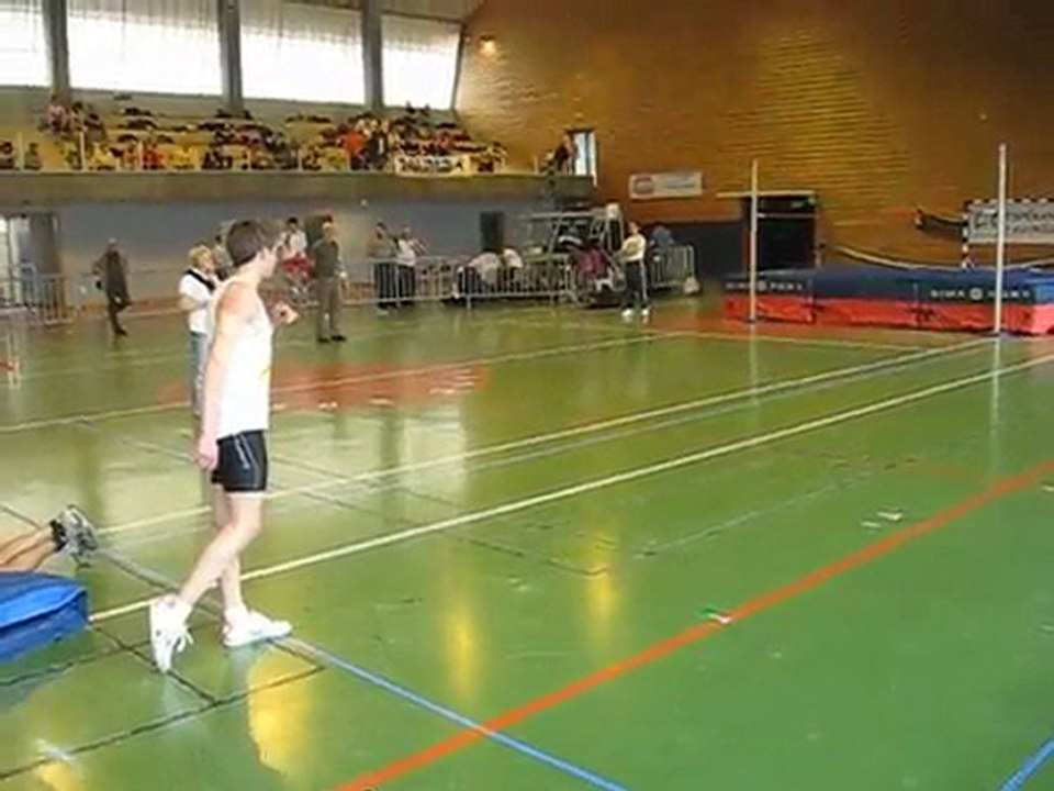 2010_salle_LARA-minimes_Romain_Hauteur1m72