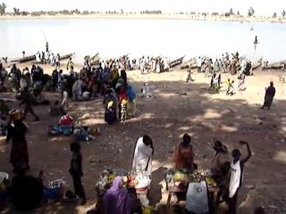 MALI - MOPTI AU BORD DU FLEUVE, le Bani - JANVIER 2010