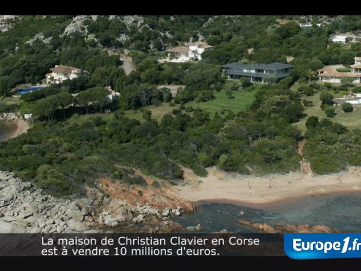 Christian Clavier vend sa maison en Corse - Vidéo Dailymotion