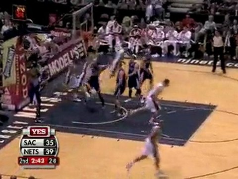 Devin Harris misses the easy layup but luckily Brook Lopez i