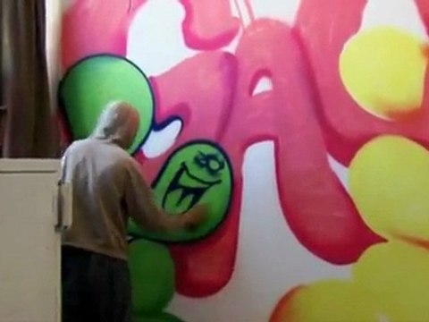 Aerosol Artist Caleb Aero Spray Painting Grunts