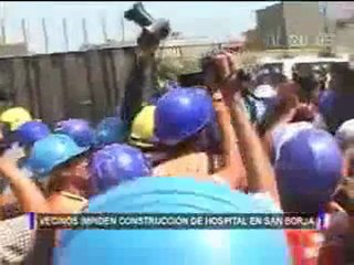 VECINOS PROTESTAN MIENTRAS ALCALDE ALBERTO TEJADA DE VIAJE 2