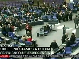 Ángela Merkel se pronuncia por ayudar a Grecia