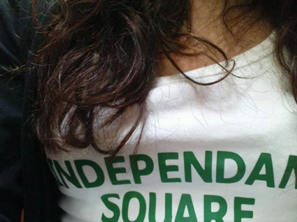Independant Square--On Reve On Fume On Boiit