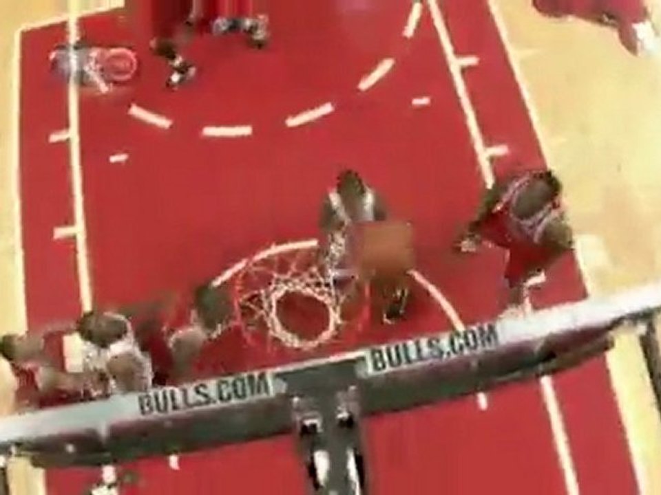 Dorrell Wright runs through the lane and slams home Jermaine