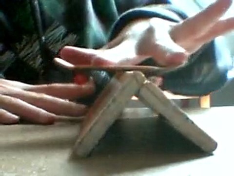 finger skate boardslide