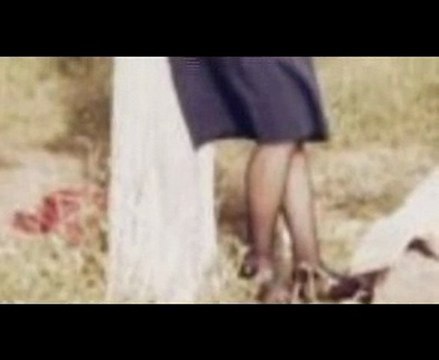 Şu Yalan Dünyayı Aşksız Geçirme