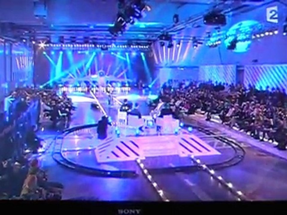 Laam et Natacha St Pier chantent