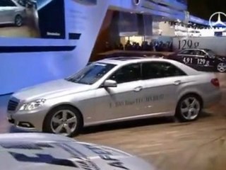 Mercedes Yeni Güvenlik Aracı SLS AMG'yi tanıttı-trformula1.c