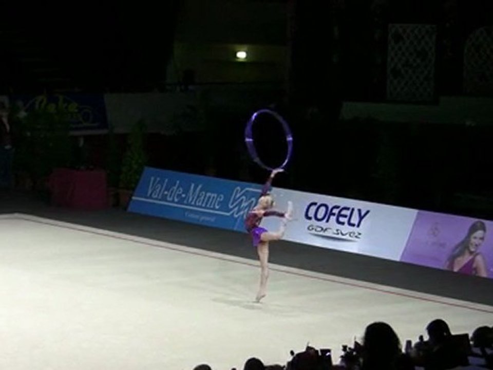 Internationaux Thiais 2010 - Kséniya - MOUSTAFAEVA - Cerceau