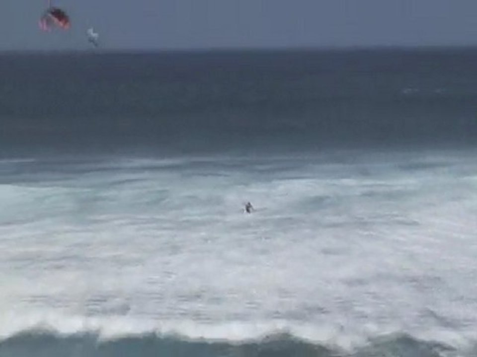 Kite and Wind Surfing  Hookipa Beach, Maui
