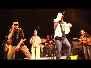 HK & LES SALTIMBANKS " LA UNIDAD "