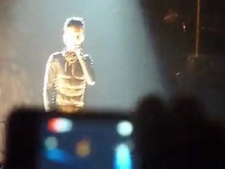 Bill kaulitz qui rpésente la tournée : Humanoid city tour