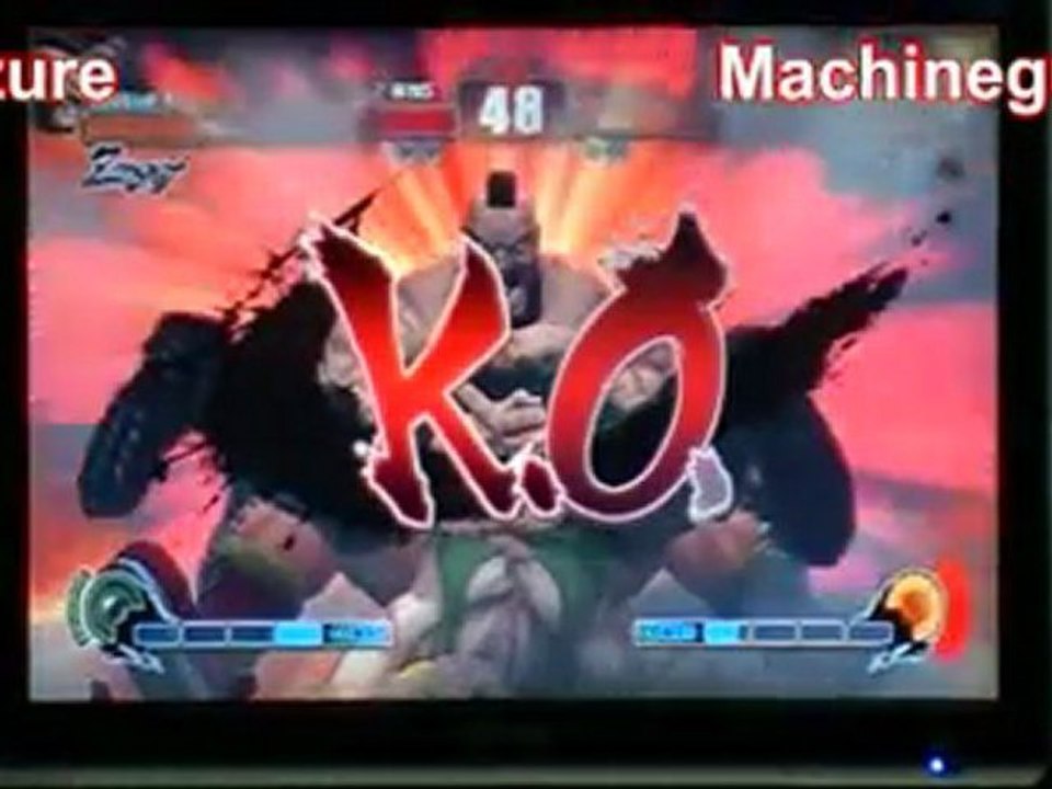 BBC4 Demi1 Street Fighter IV Azure VS Machinegun