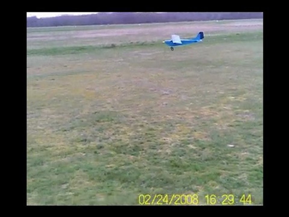 vol test n°2 bambi 2 metre en dépron