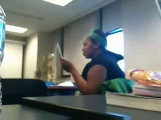 Elle filme l’arrestation musclée d’une étudiante noire