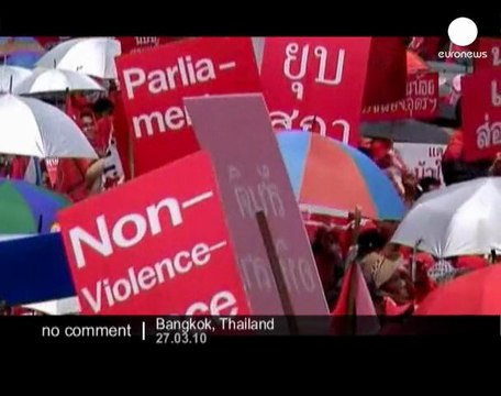 Thaïlande : les chemises rouges continuent à manifester