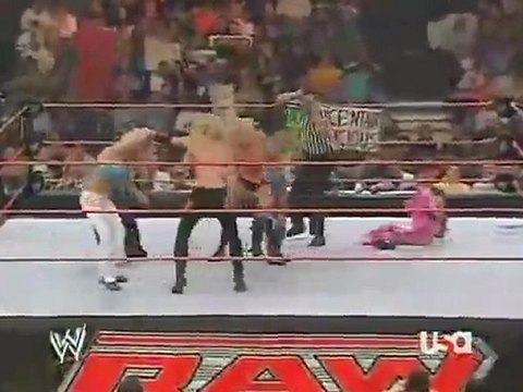 Mickie, Michelle and Kelly vs Melina, Jillian and Layla