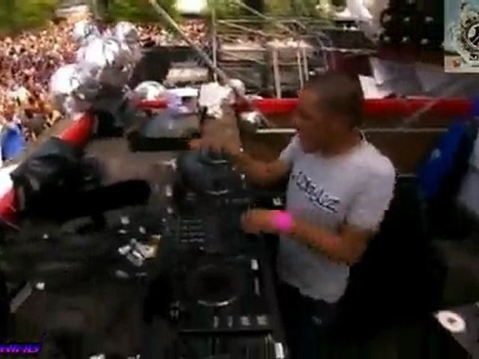 DEFQON.1 2010 OFFICIAL ANTHEM WILDSTYLEZ  NO TIME TO WASTE