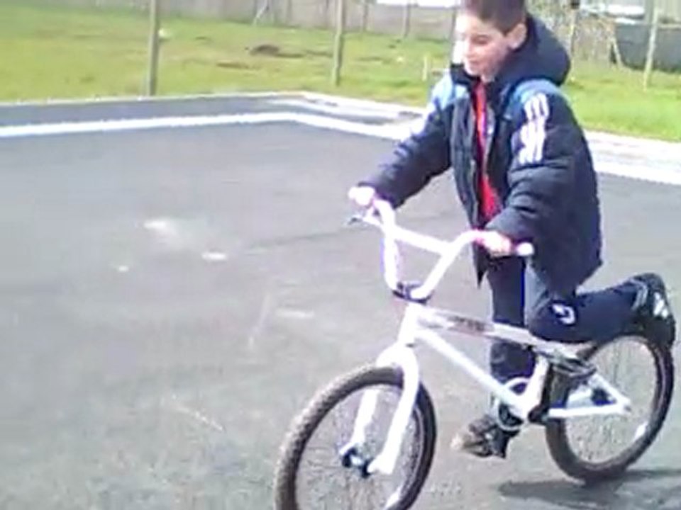 mon cous en bmx