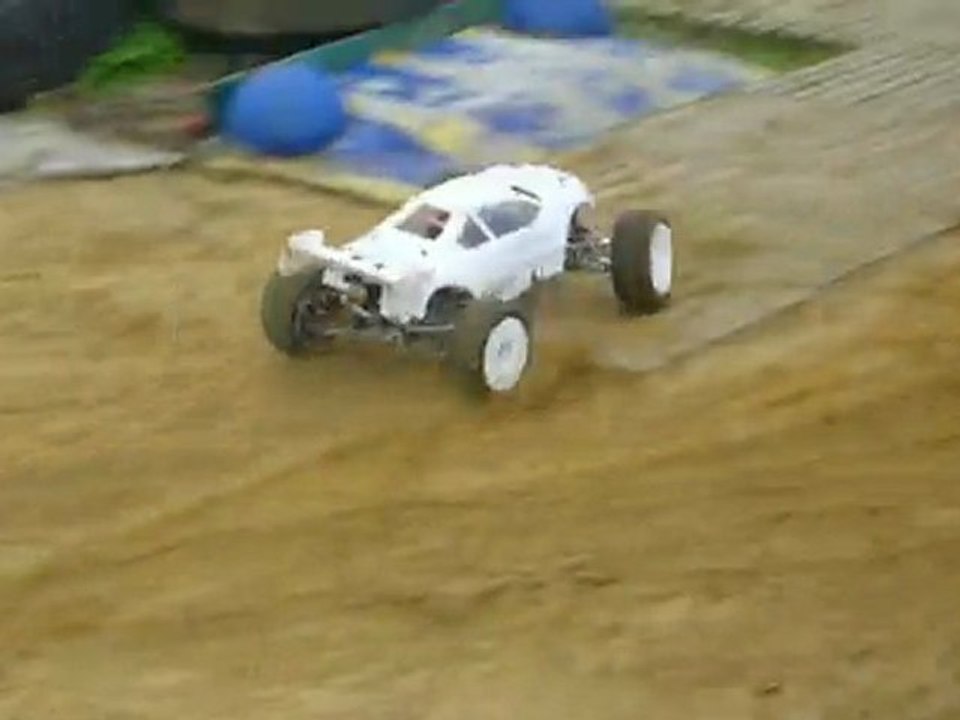 FLEP : kiki perd une roue !