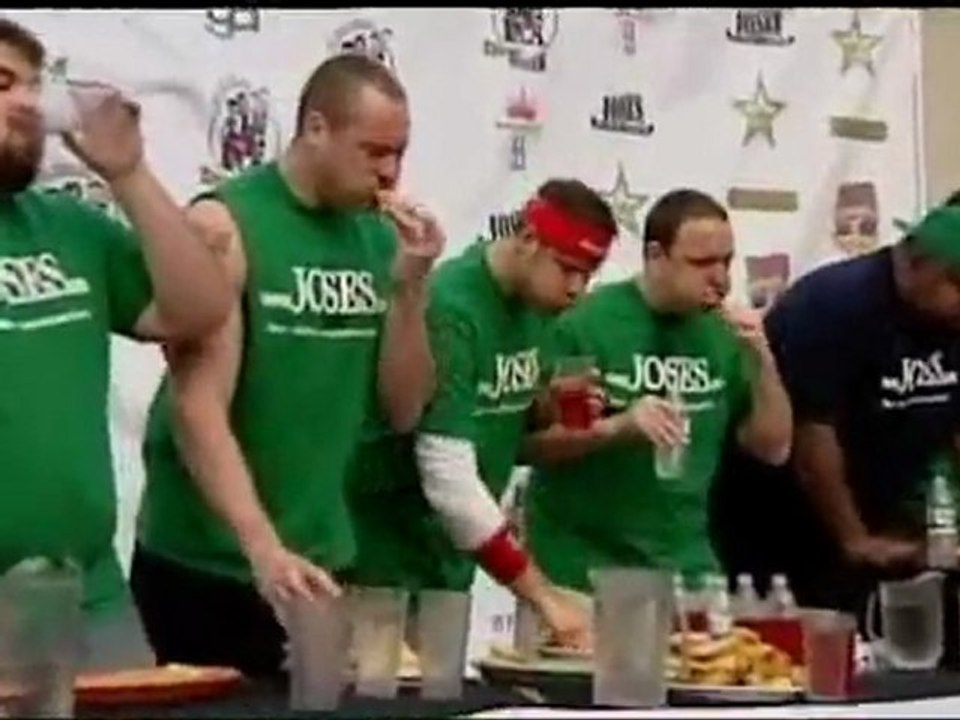 Chestnut Defeated At Flauta Eating Event