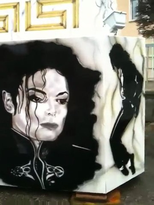 Statue Michael Jackson 27 Mars 2010