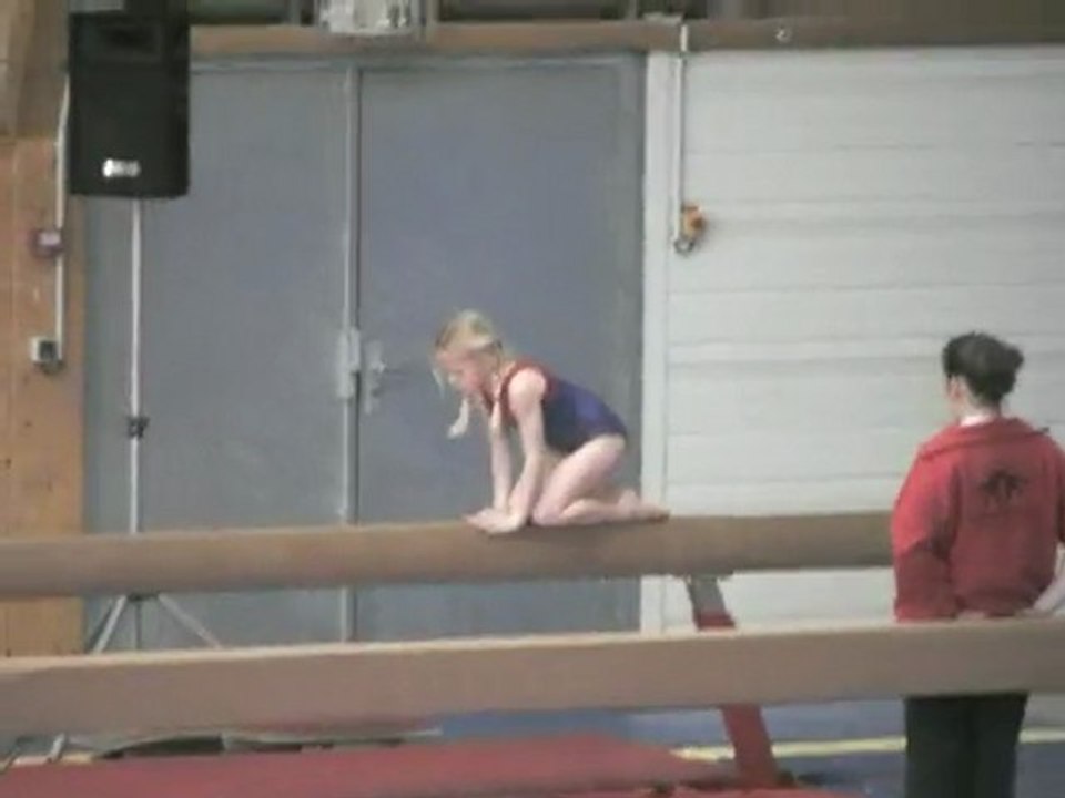 GYM THELMA CONCOURS 28 MARS 2010 poutre