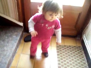 les 1 er pas de cynthia