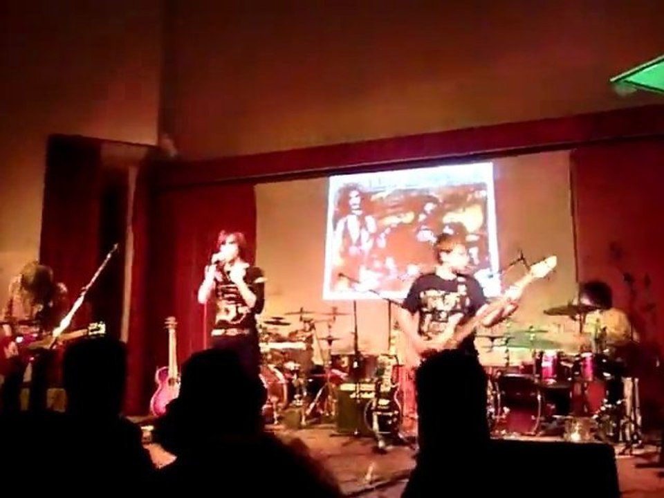 Death Doll's- Sensation live 27/03/10 - Vidéo by a Fan