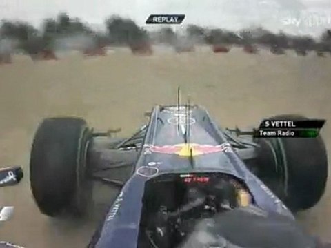 Vettel'in yarış dışı kaldığı an-trformula1.com