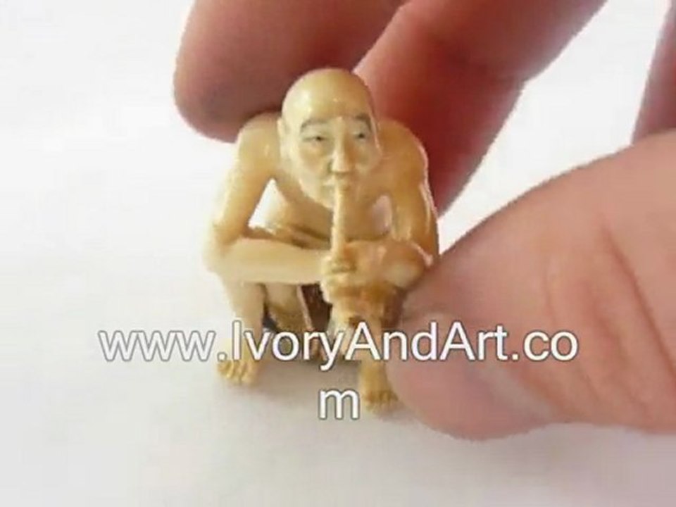Mammoth ivory Netsuke - Old Man Smoling Pipe