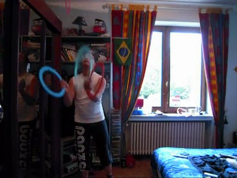 moi jonglage anneaux massues