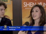 Скрипач и пианистка восхищаются Shen Yun