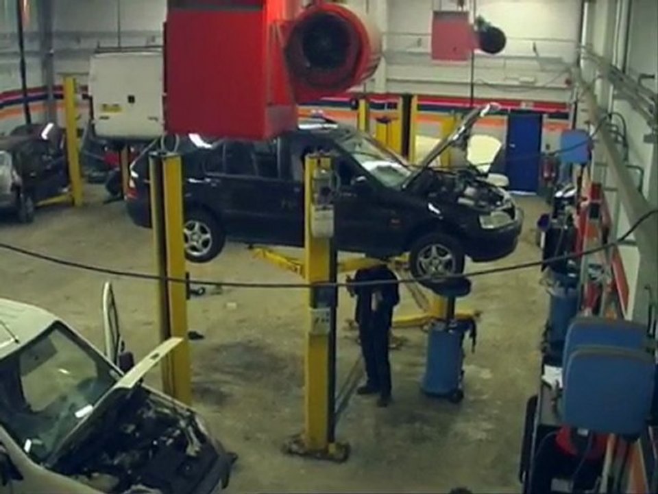 C J Motor Repairs Ltd - MOT Testing in Southampton